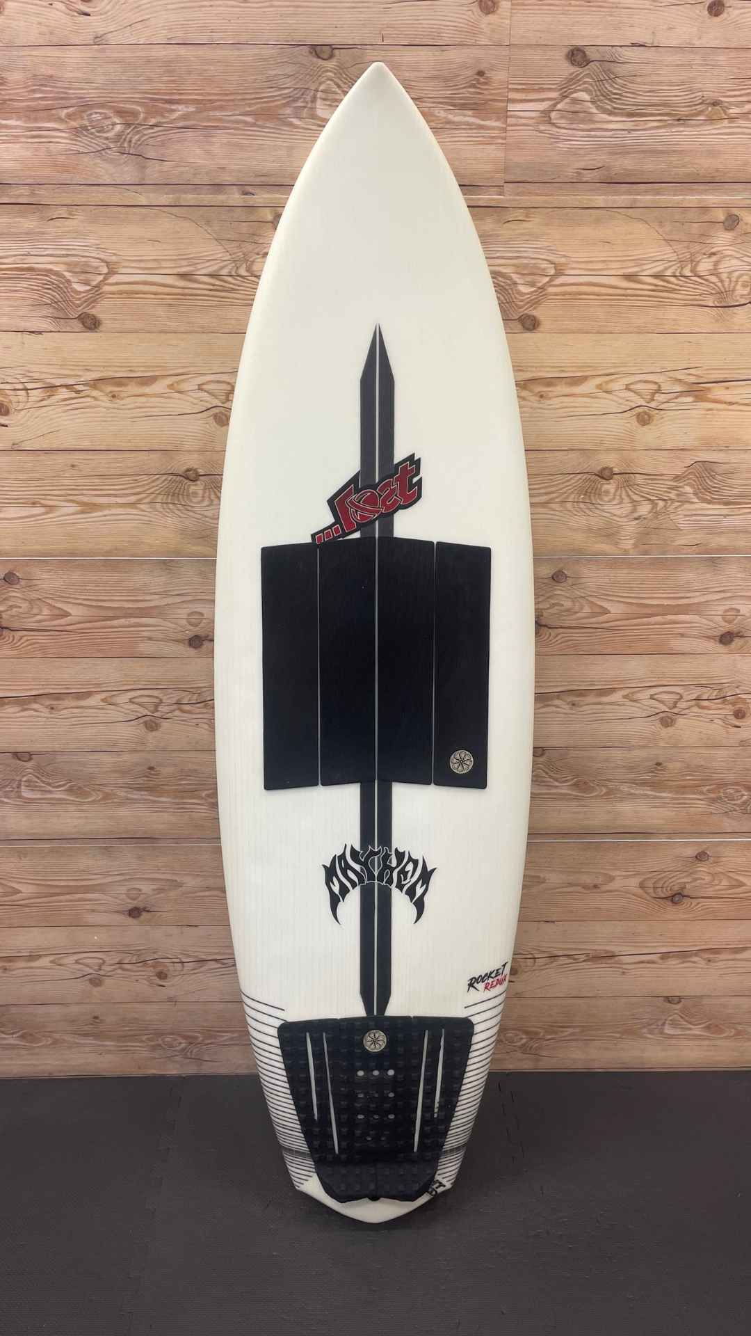 USED SURFBOARD 5'6