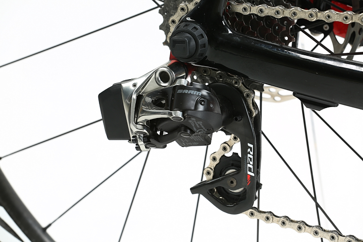 スラム RED eTap HRD 無線電動変速×油圧ディスクブレーキの新型