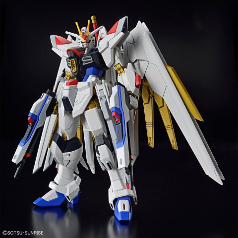 ガンプラ「HG マイティーストライクフリーダムガンダム」がローソン