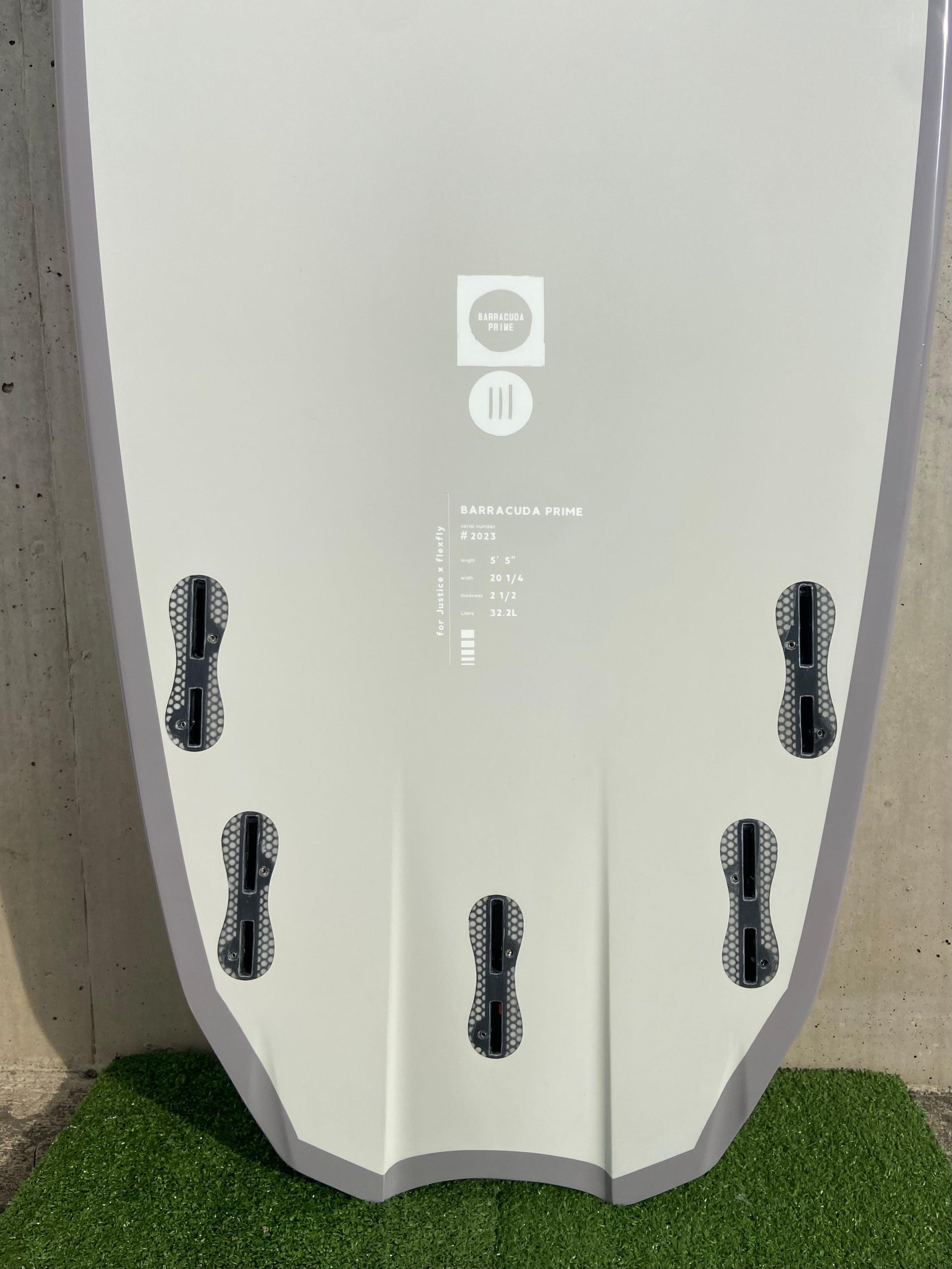 5'5/ジャスティスサーフボード/[バラクーダプライム]/フレックスフライ
