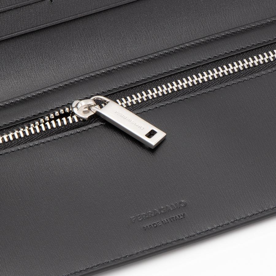 FERRAGAMO（フェラガモ） FERRAGAMO 2つ折り長財布(小銭入れ付き