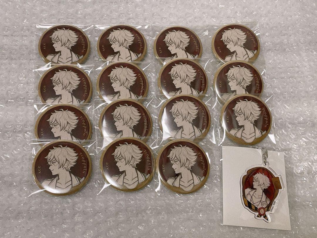 ツイステ エース トラッポラ Roman 缶バッジ アクキー まとめ