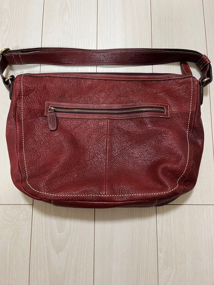 土屋鞄製作所　バーガンディ レザー メッセンジャーバッグ ザ・シーンズ メッセンジャーバッグ – ボディバッグ – 土屋鞄製造所