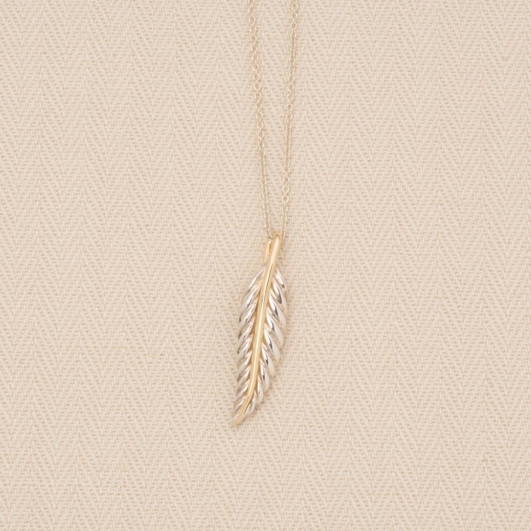 TIFFANY&Co. ヴィンテージ コンビ フェザー ネックレス Tiffany & Co.（フェザー ・ ネックレス）のフリマアイテム一覧