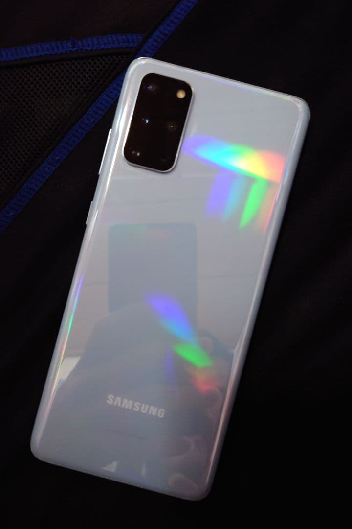 Samsung Galaxy S20 plus ホワイト 画面にひびあり Galaxy S20+ 画面が真っ白になってしまった【即日画面修理】- 大阪